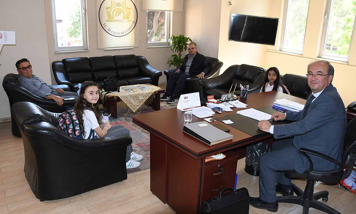 BULDAN’DA GENÇ MUCİTLERE BAŞKANDAN DESTEK