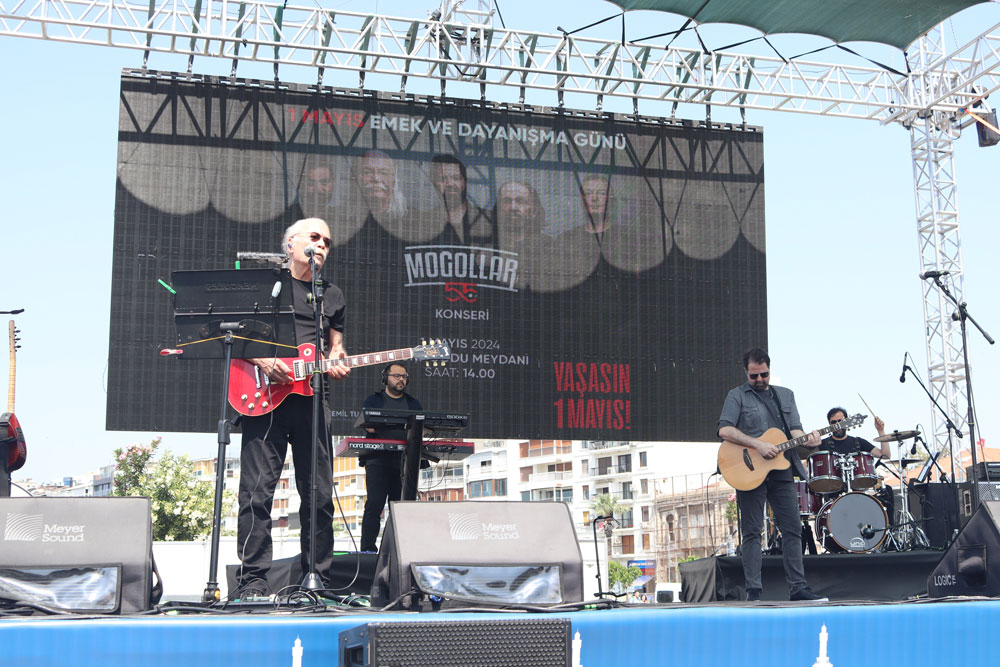 1 MAYIS, İZMİR'DE COŞKUYLA KUTLANDI  