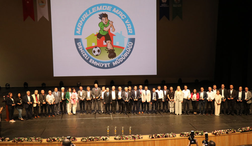 ÖRNEK TURNUVAYA KATKI VERENLER ÖDÜLLENDİRİLDİ