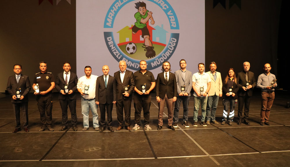 ÖRNEK TURNUVAYA KATKI VERENLER ÖDÜLLENDİRİLDİ