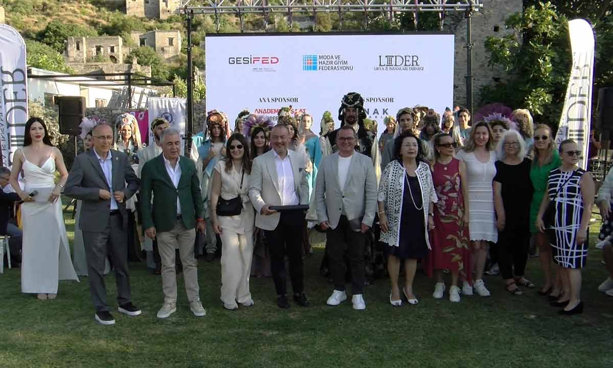 SANAT, TARİH VE MODA BULUŞTU