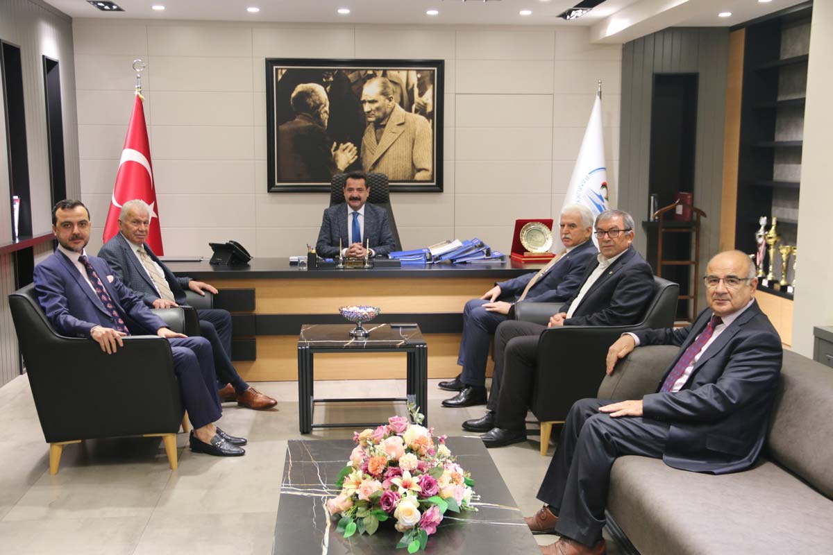 TİCARET BORSASI BELEDİYE BAŞKANLARINI ZİYARET ETTİ
