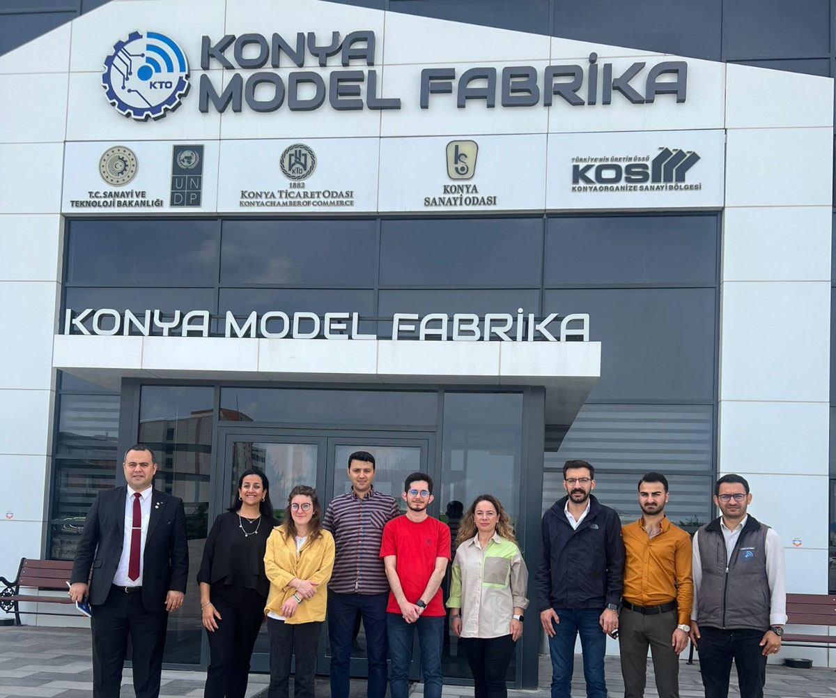 DSO HEYETİ MODEL FABRİKAYI İNCELEDİ