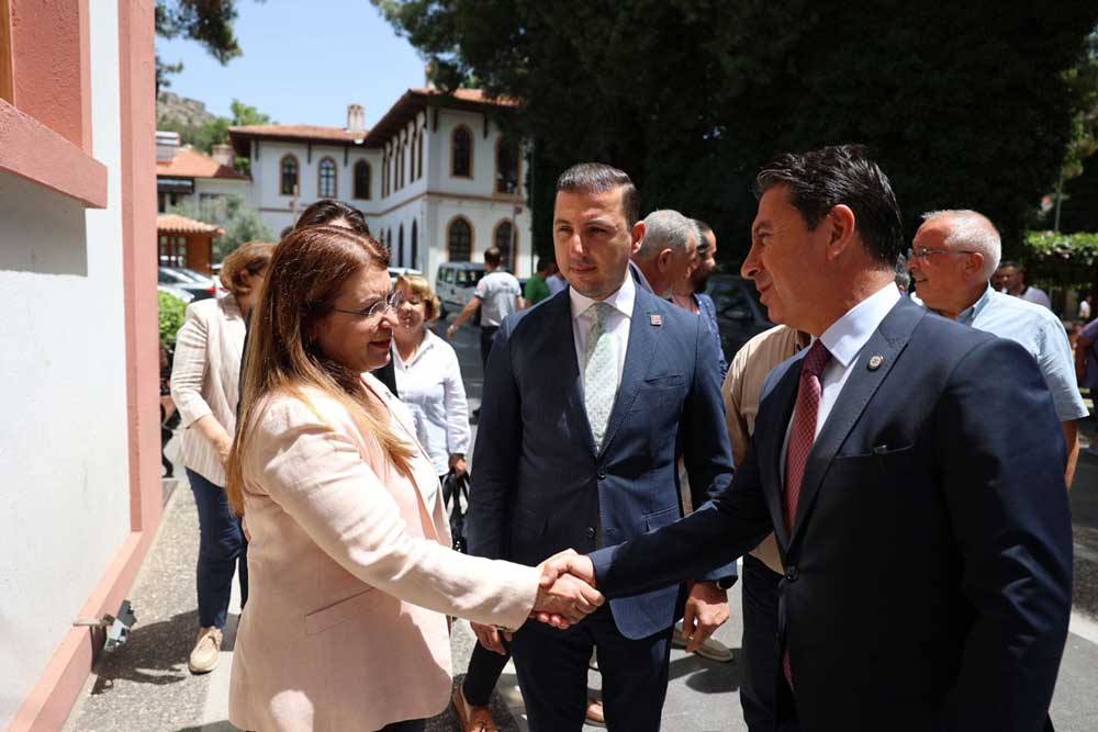 KARACA’DAN BAŞKAN ARAS’A ZİYARET