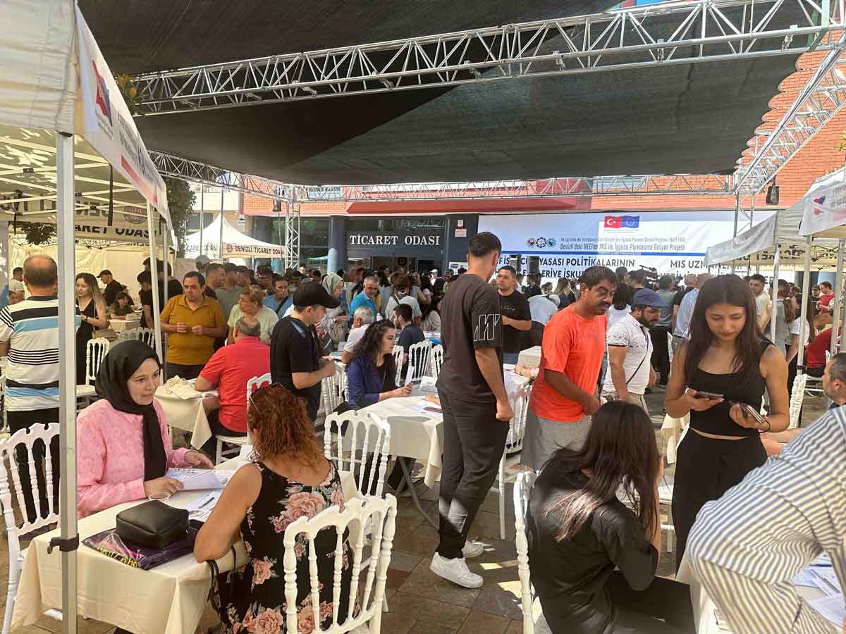 DTO’NUN İSTİHDAM FUARI DOLDU TAŞTI