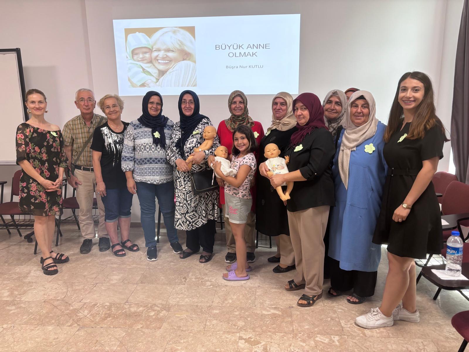 Büyük Anne-Büyük Baba Okulu Projesi