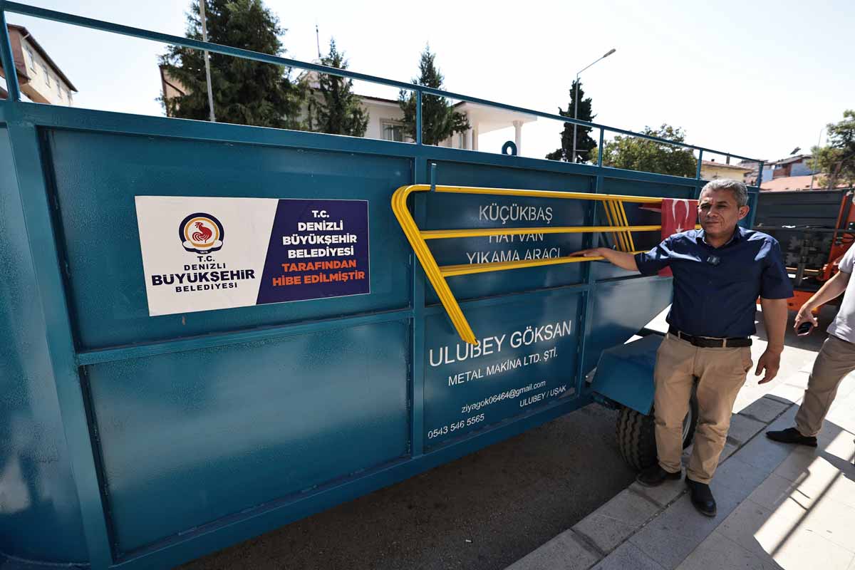 ÇAL’DA ÜRETİCİLERE TARIM MAKİNESİ DESTEĞİ