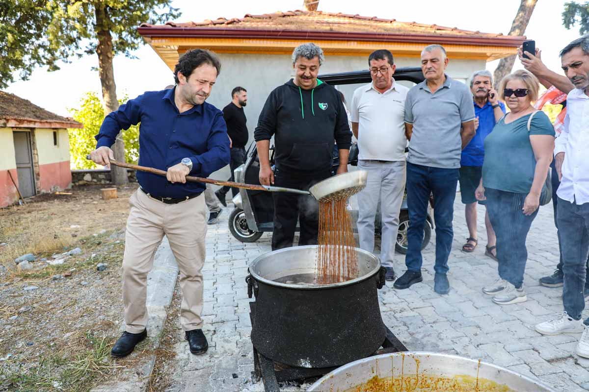 AVŞAR'DA 3. ÜZÜM ŞENLİĞİ DÜZENLENDİ