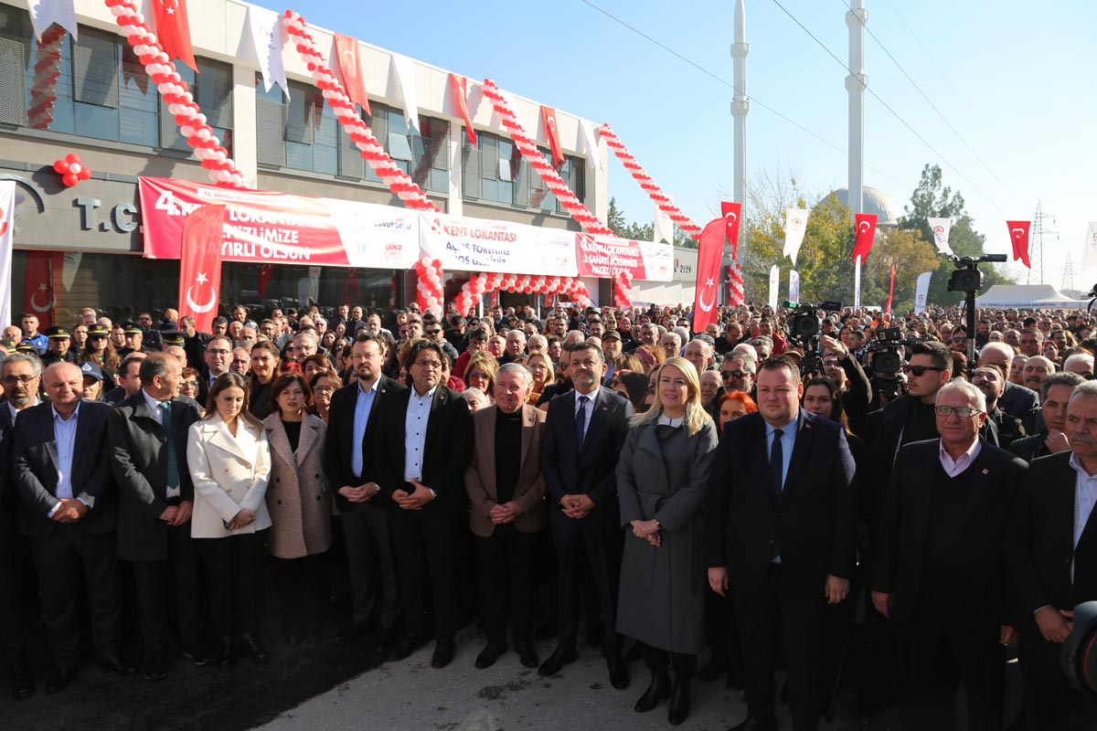 Büyükşehir belediyesi otogar, Kınıklı ve 15 Mayıs mahallesi derken dördüncü kent lokantasını 3. Sanayi Sitesi’ne açtı. Çavuşoğlu, beşincisini Bayramyeri’nde hizmete alacaklarını açıkladı. Açılışta belediye kaynaklarının bir kişinin yazlığında kullanıldığını belirtti.