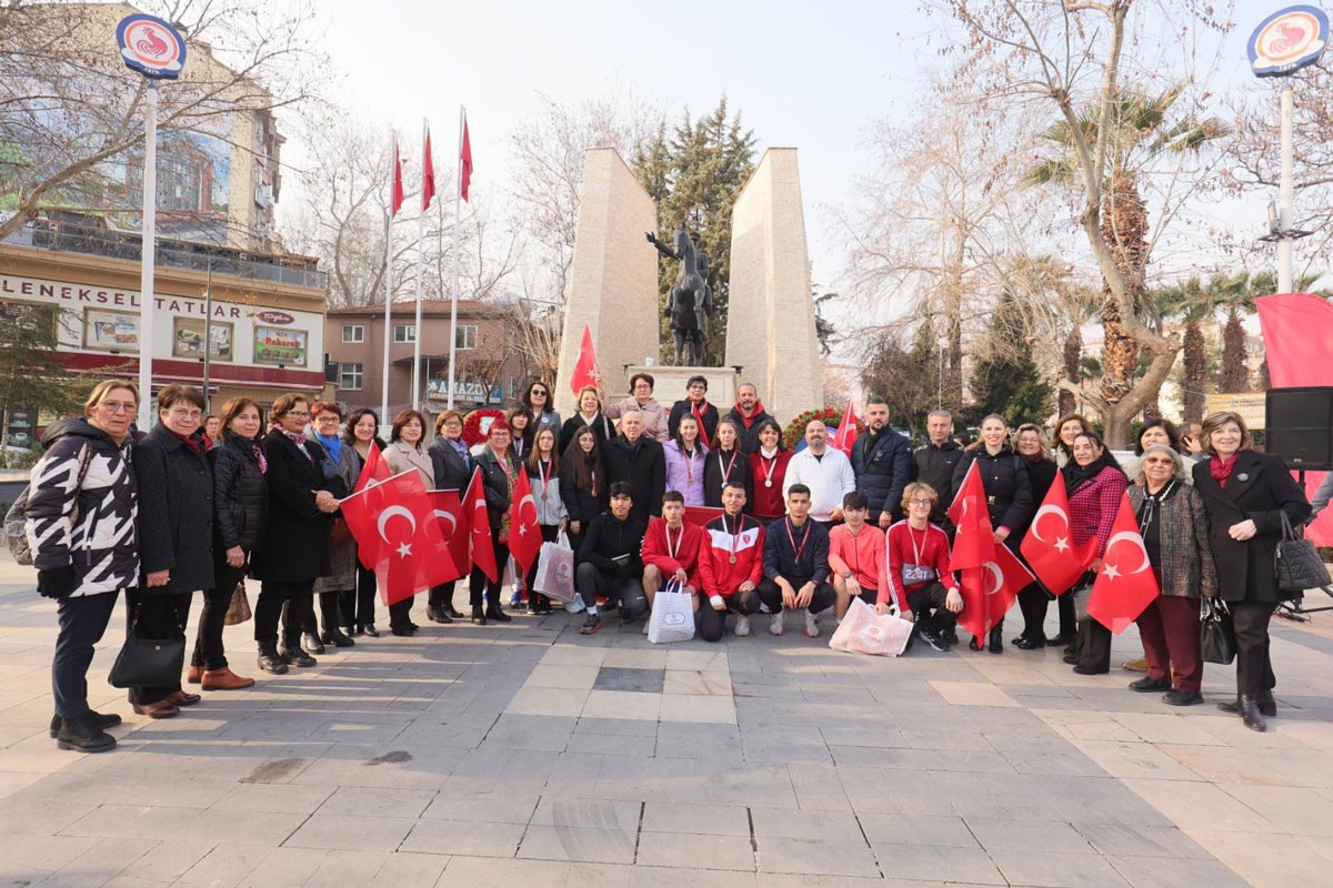 DENİZLİ’DE ATATÜRK YOL KOŞUSU YAPILDI