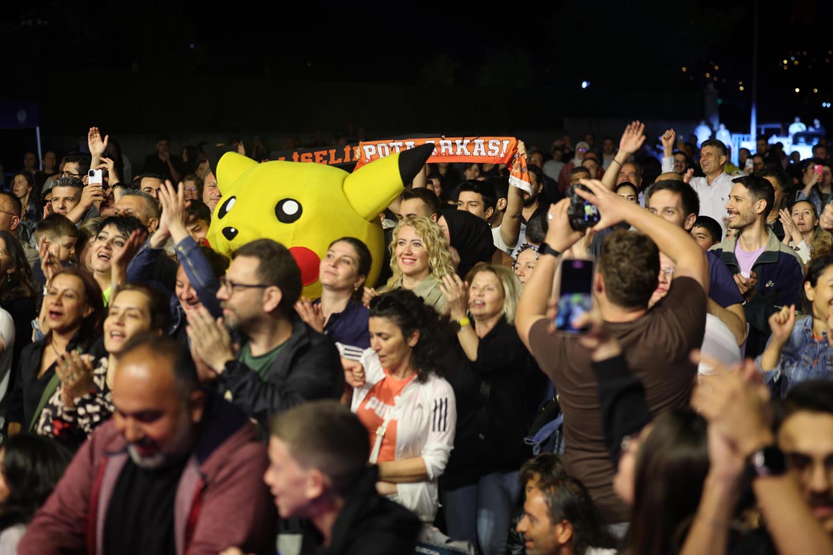 NEFES KESEN ETKİNLİK PIKACHU COŞTU
