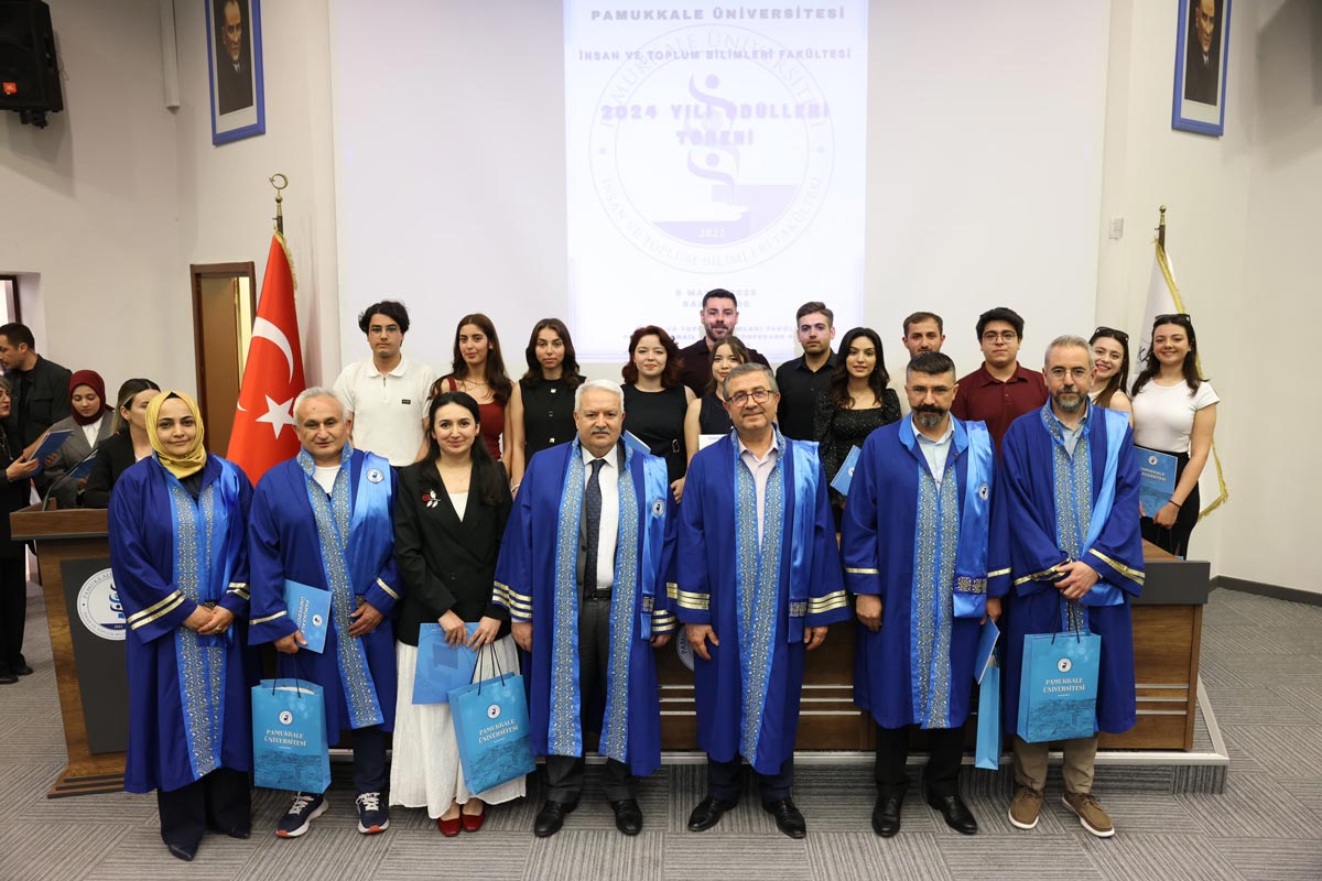 PAÜ’DE AKADEMİK EMEK ÖDÜLLENDİRİLDİ