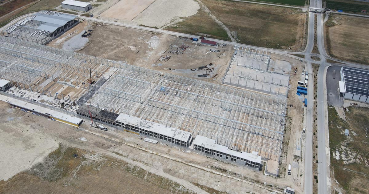 ÇARDAK OSB YATIRIMLARLA BÜYÜYOR