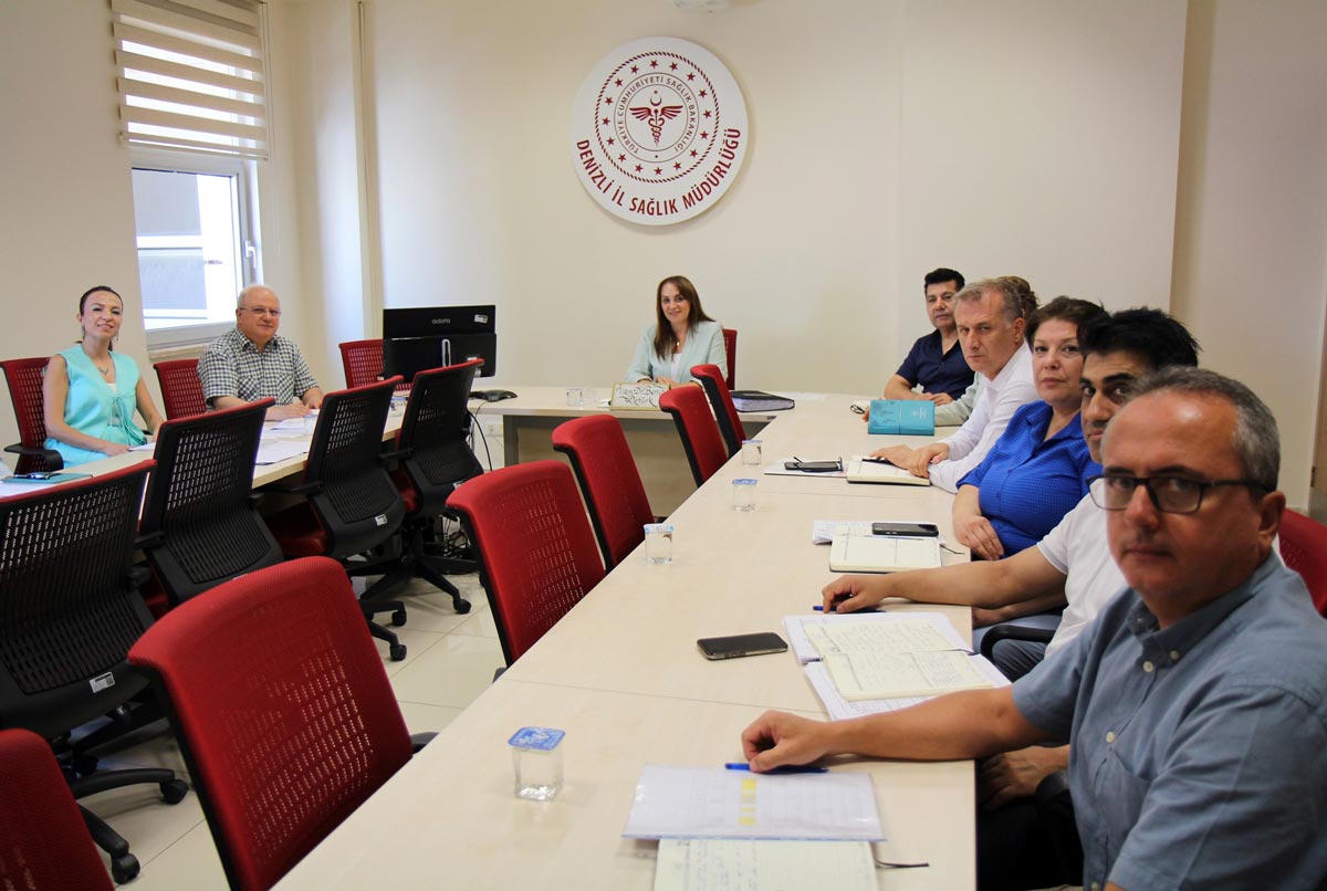 Denizli, sezaryenle doğum oranını en fazla düşüren iller arasında yer aldı. Sağlık Bakanı Prof. Dr. Kemal Memişoğlu, sezaryen oranlarını düşüren 19 ili, teşekkür belgesiyle onurlandırdı. Denizli İl Sağlık Müdürlüğü de teşekkür belgesi aldı.