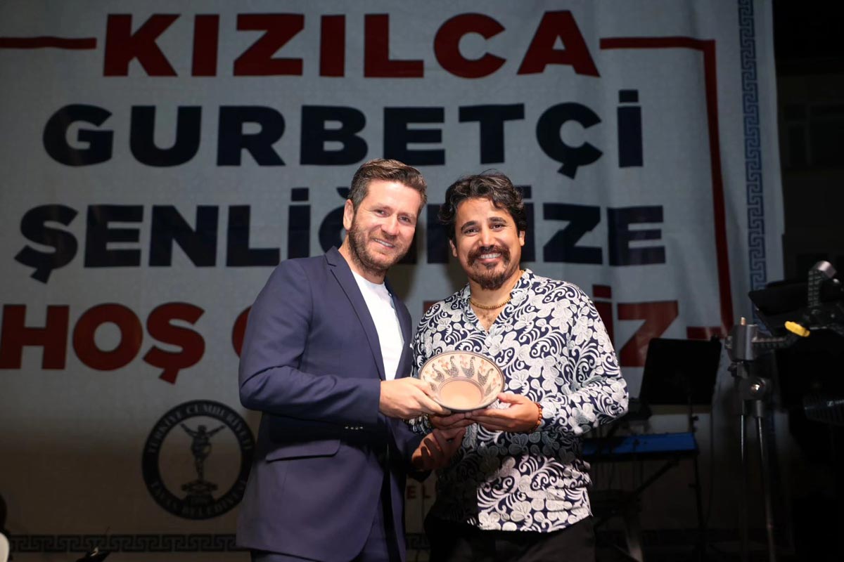 GURBETÇİ ŞENLİĞİ’NDE UĞUR ÖNÜR MEST ETTİ