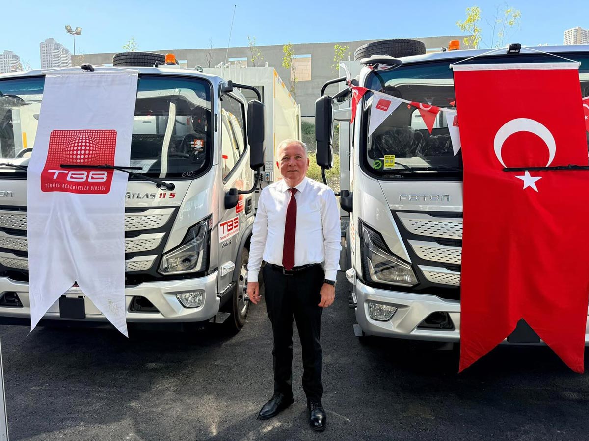 BİRLİKTEN 3 BELEDİYEYE TEMİZLİK ARACI