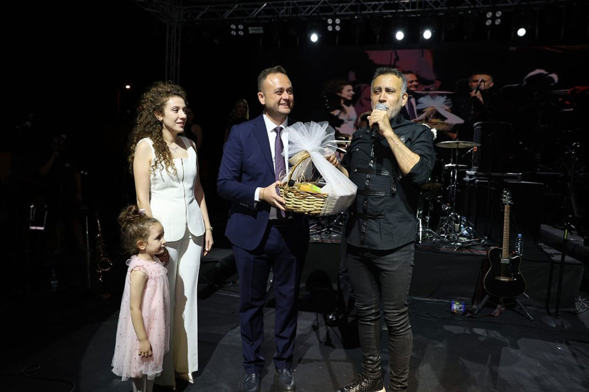 FESTİVAL COŞKUSU HALUK LEVENT İLE TAÇLANDI