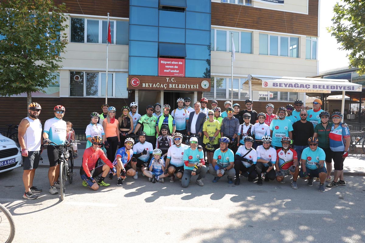 SANDRAS’IN GÜZELLİKLERİNİ PEDAL ÇEVİREREK KEŞFETTİLER