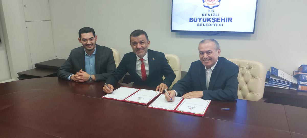 ÜSTEK’TEN EĞİTİME BÜYÜK DESTEK