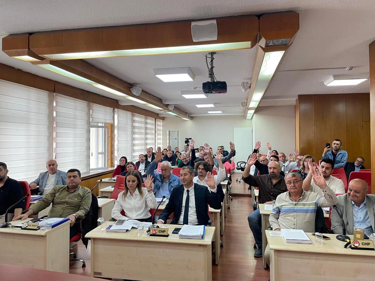 “BEN DEĞİL AMA SİZİ CHP’YE DAVET EDİYORUM”