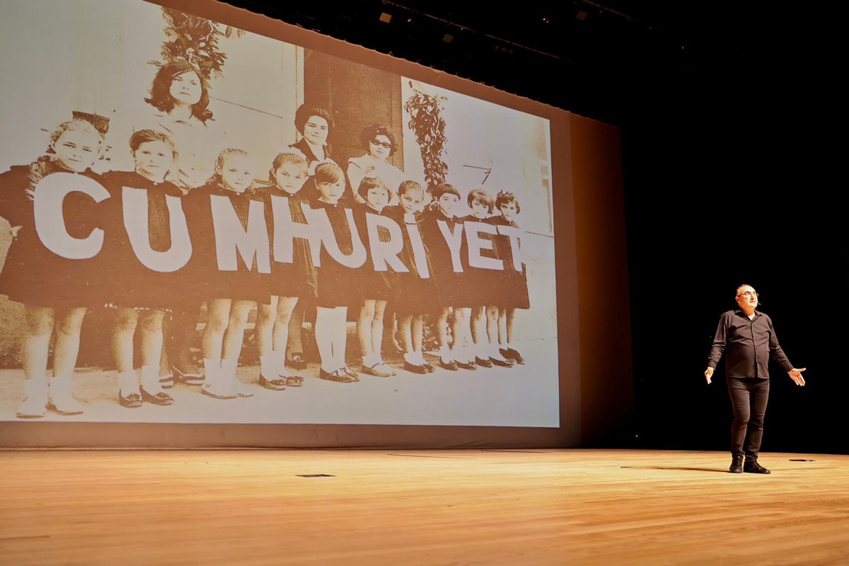 CUMHURİYETE GİDEN YOL’A BÜYÜK İLGİ