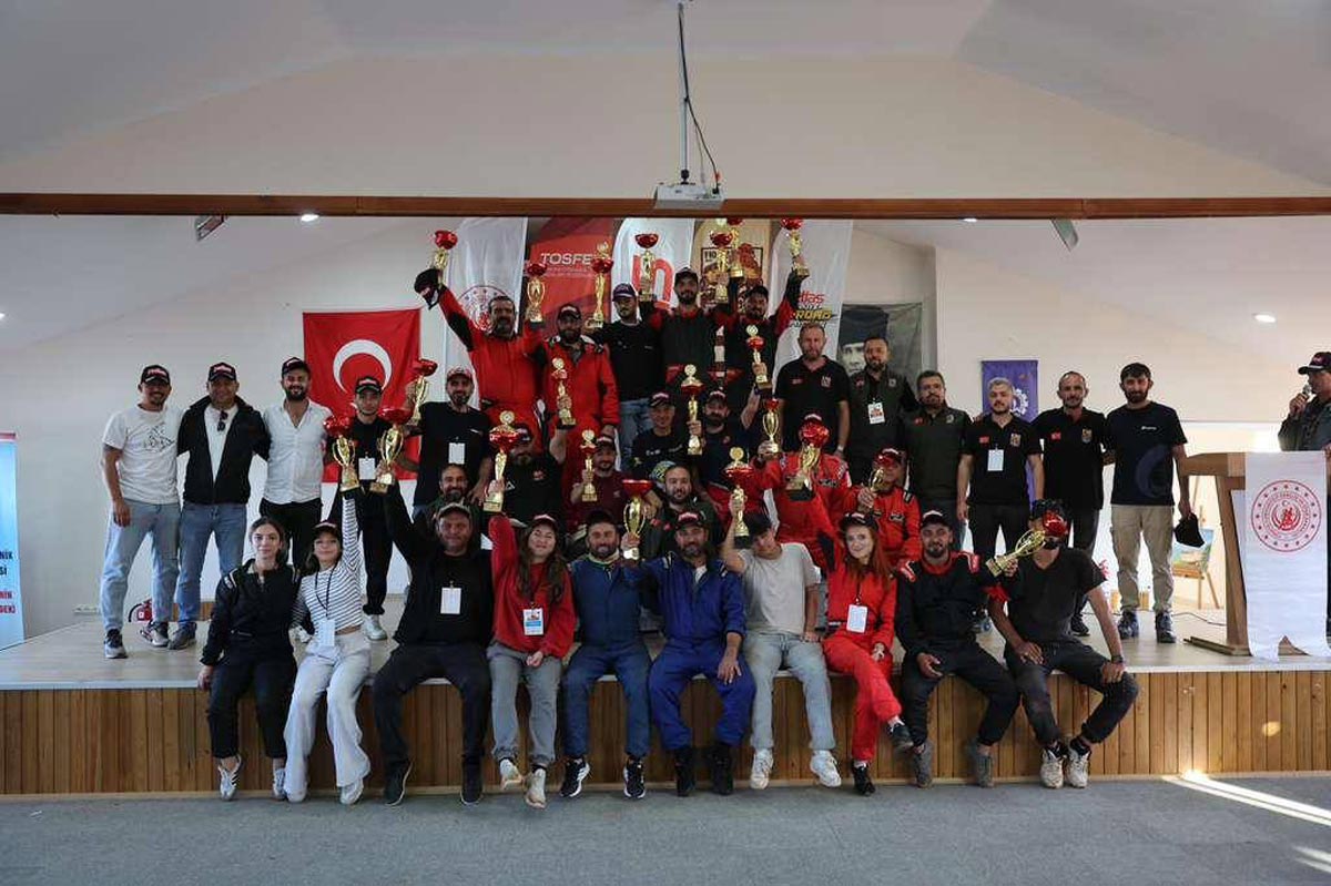 DENİZLİ’DE KAZANANLAR AKYÜZ VE GÜL OLDU