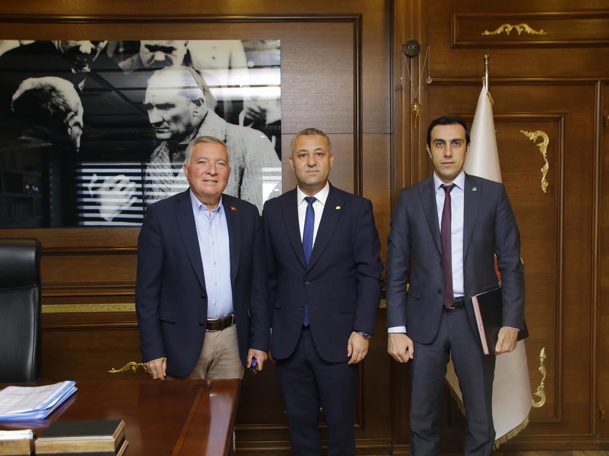 HONAZ’DA PERSONELE EŞİT PROMOSYON
