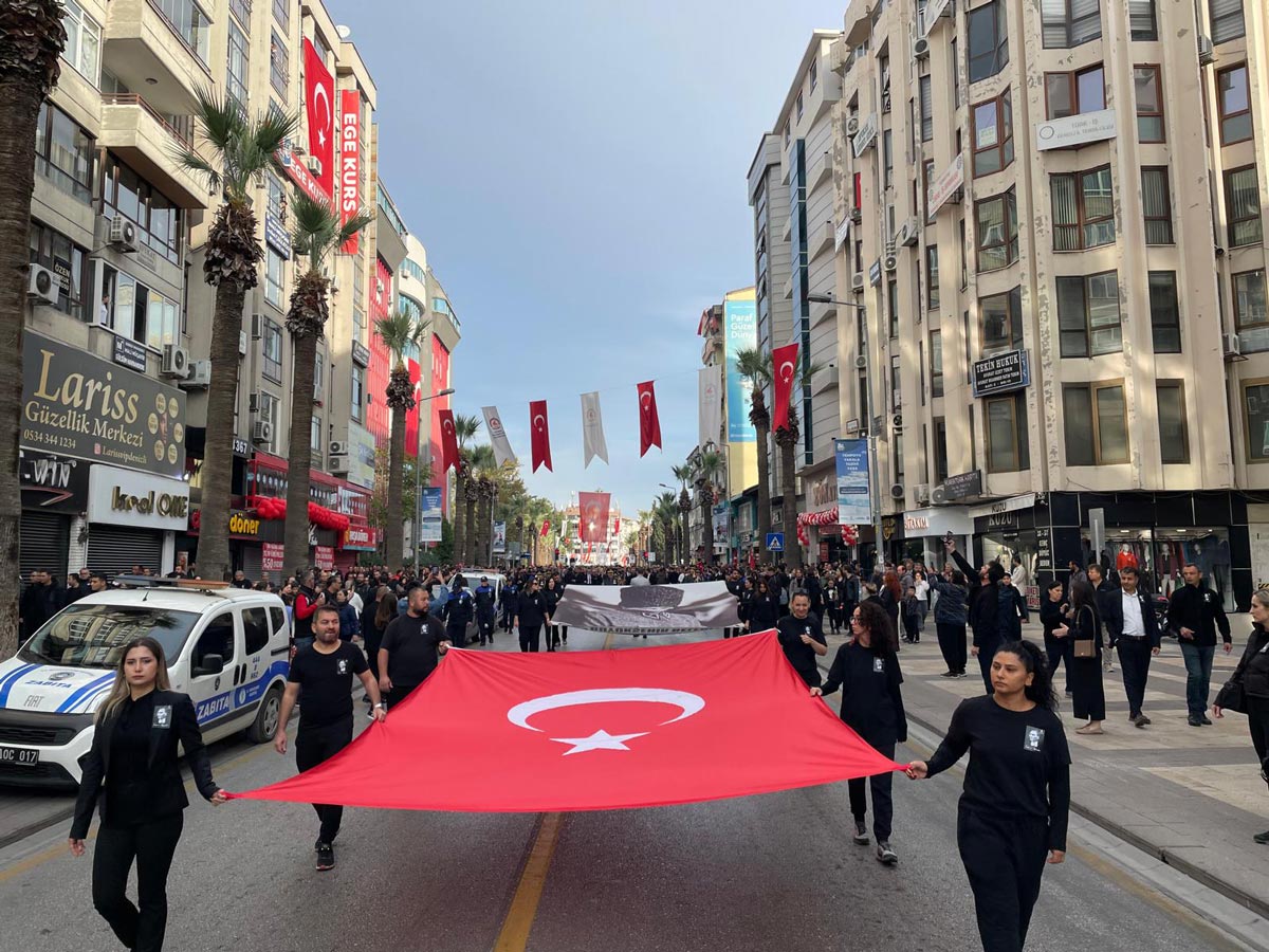 EBEDİYETE İRTİHALİNİN 87’NCi YILINDA TÖRENLERLE ANILDI