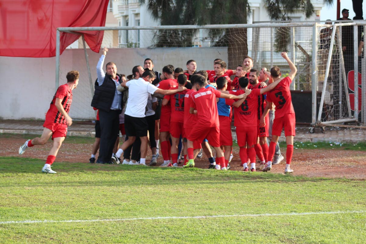 İDMAN YURDU ZİRVEYE GÖZ KIRPTI