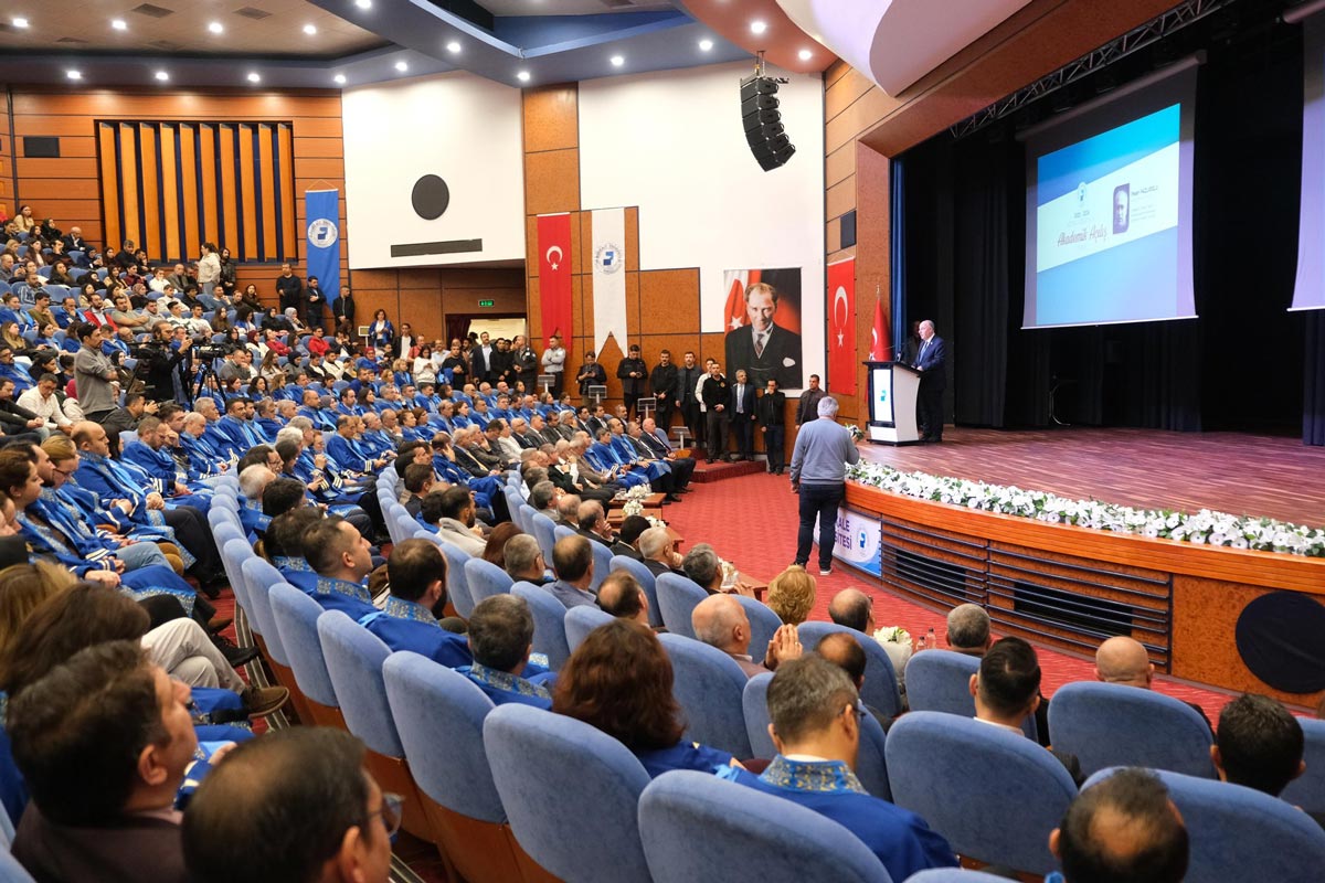 PAÜ AKADEMİK YIL AÇILIŞI GERÇEKLEŞTİRİLDİ