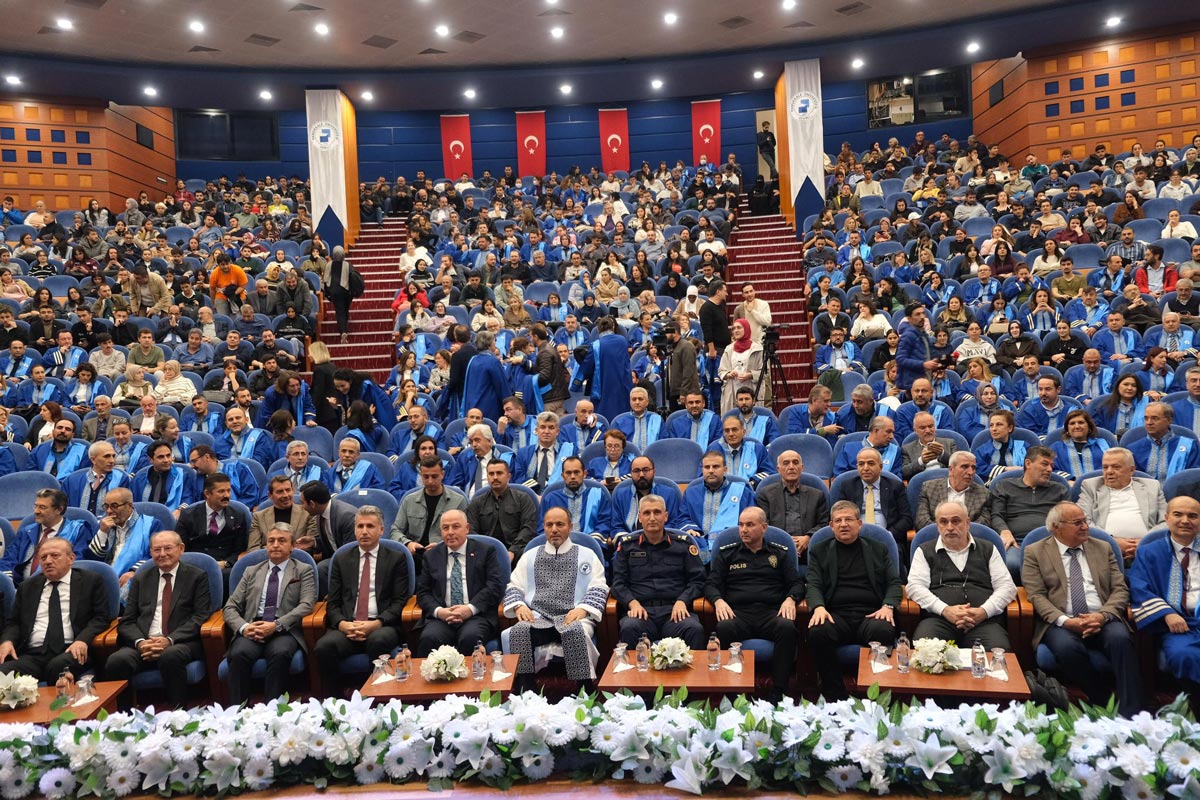 PAÜ AKADEMİK YIL AÇILIŞI GERÇEKLEŞTİRİLDİ