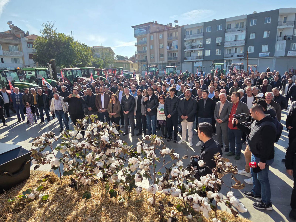 SARAYKÖY'DE ÇİFTÇİLERDEN TABUTLU PROTESTO