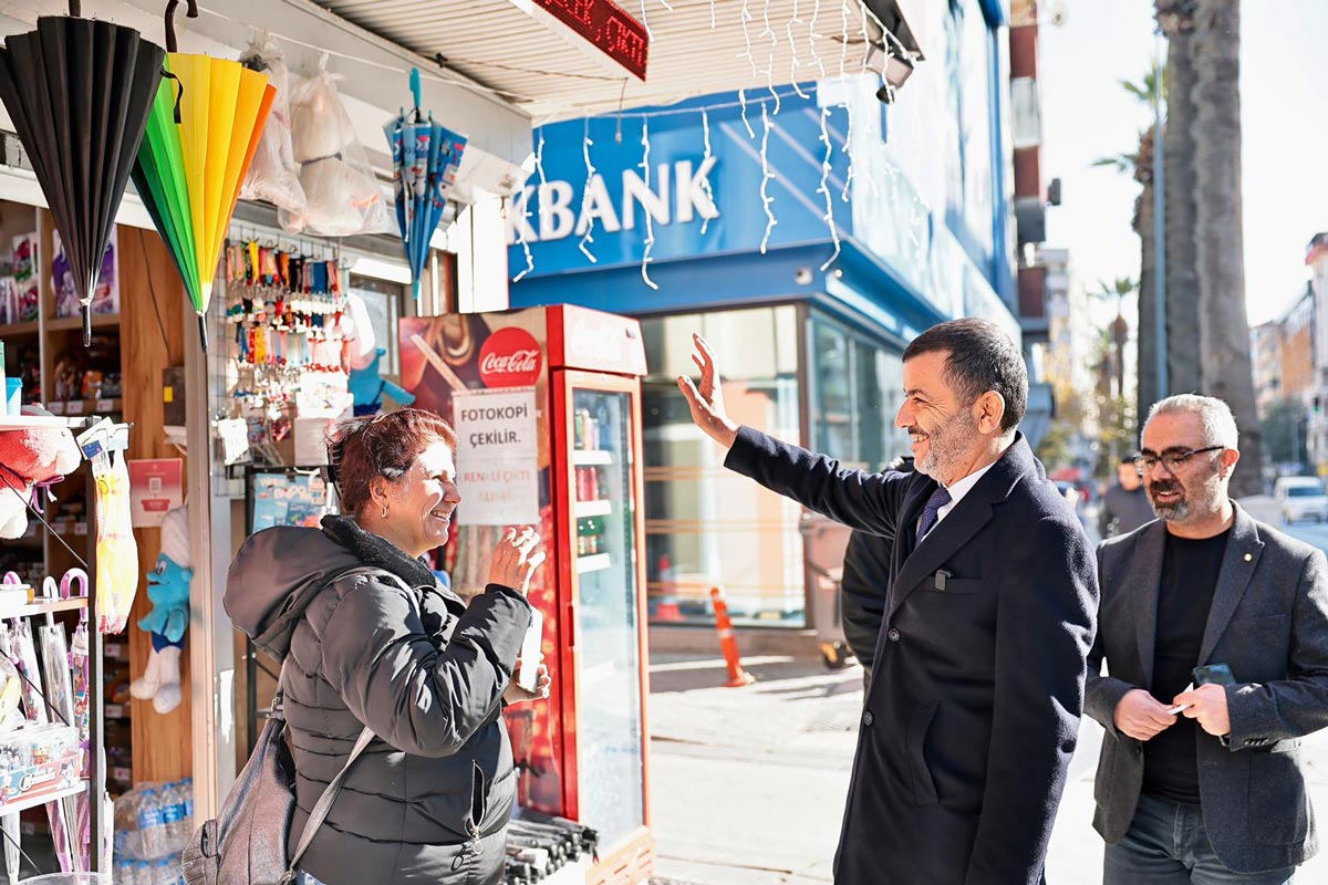 ÇAVUŞOĞLU, İSTİKLAL’DE ESNAFI DİNLEDİ
