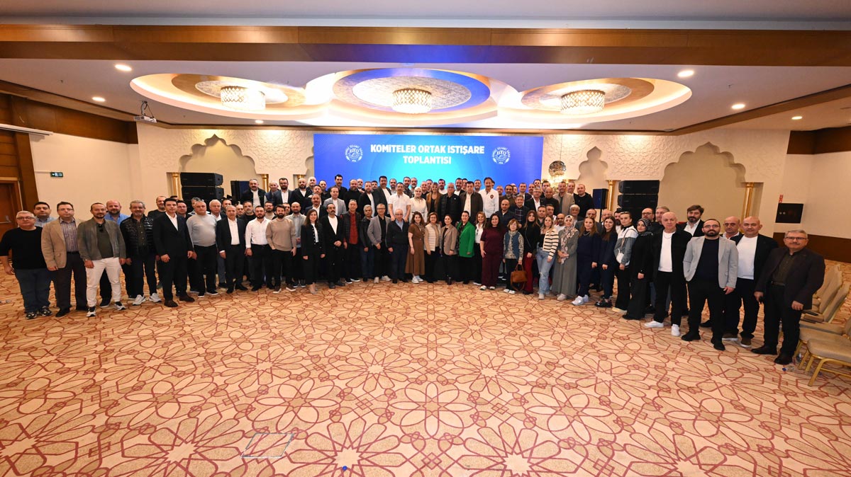 İŞ DÜNYASINA YENİ NESİL YÖNETİM VE ÇÖZÜM YAKLAŞIMLARI ANLATILDI