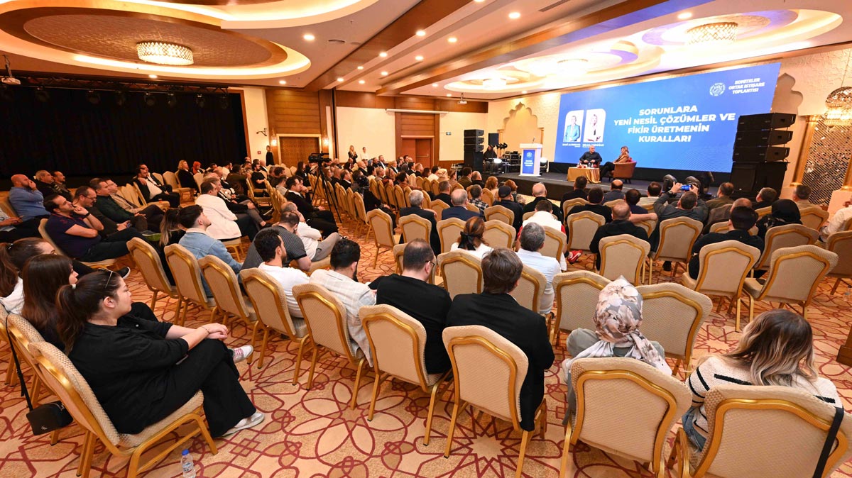 İŞ DÜNYASINA YENİ NESİL YÖNETİM VE ÇÖZÜM YAKLAŞIMLARI ANLATILDI