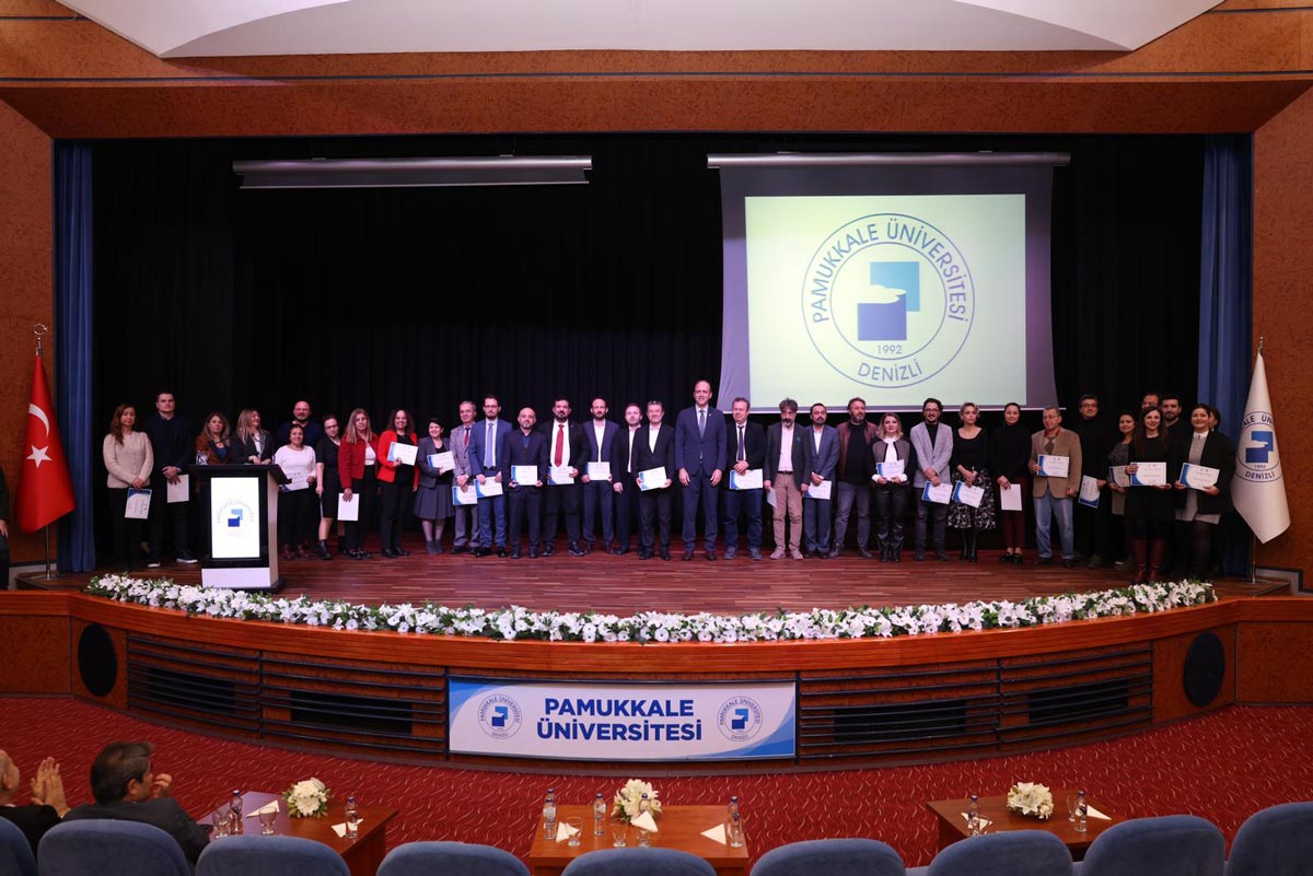 PAÜ’DE 2025 AİLE YILI ETKİNLİKLERİ DEĞERLENDİRİLDİ, HAYATİ İNANÇ DENİZLİ’DE KONUŞTU