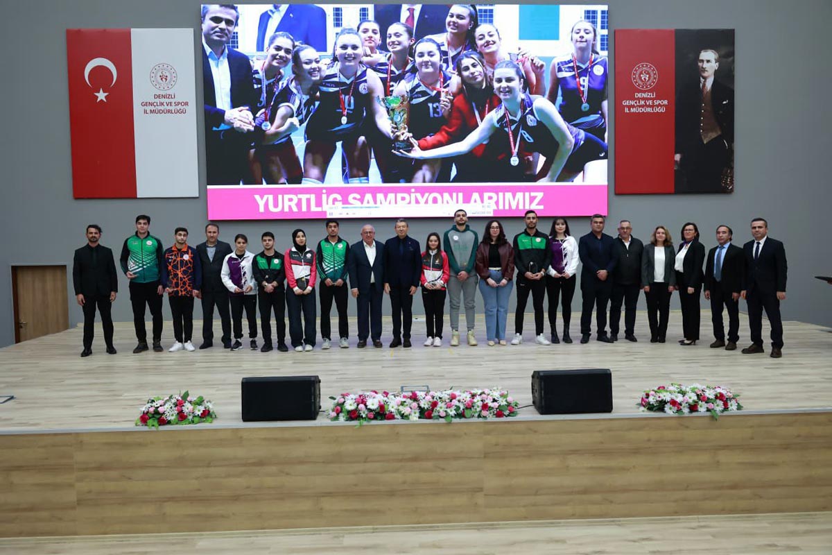 SPORUN YILDIZLARI AYNI SAHNEDE BULUŞTU