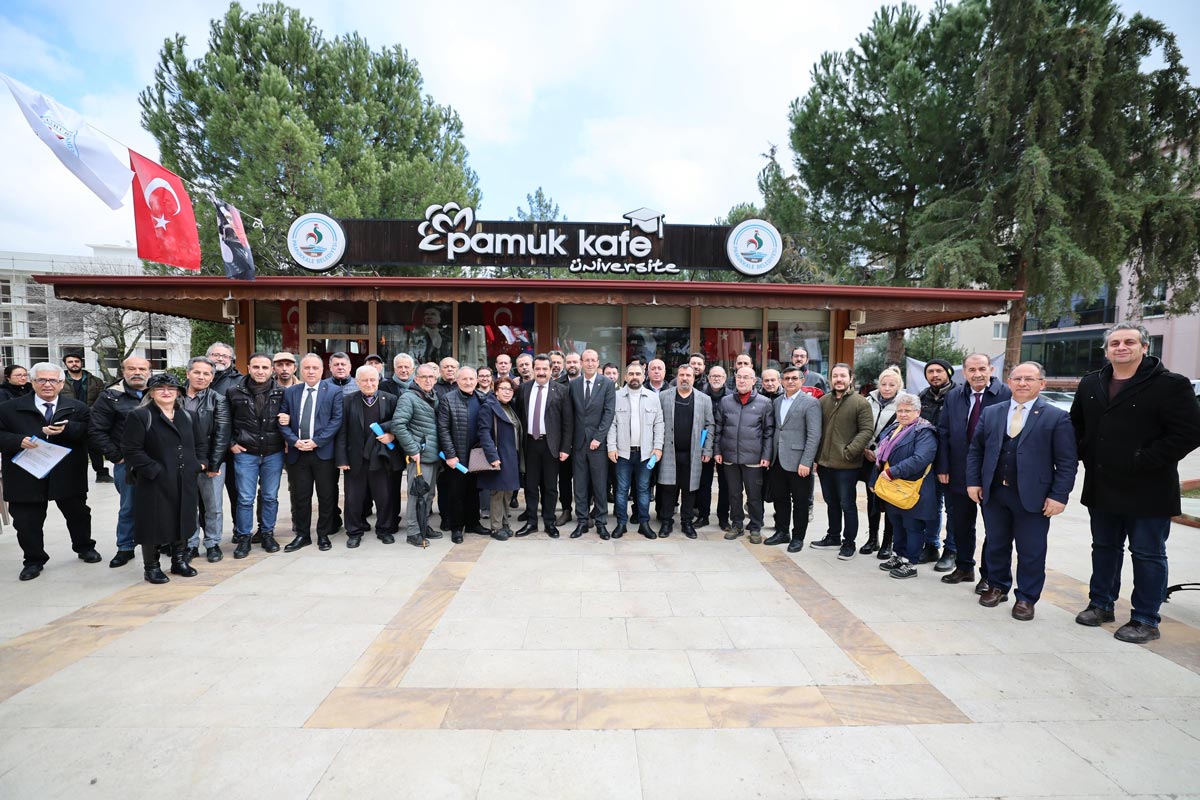 GAZETECİLER DEMOKRASİNİN TEMELİDİR