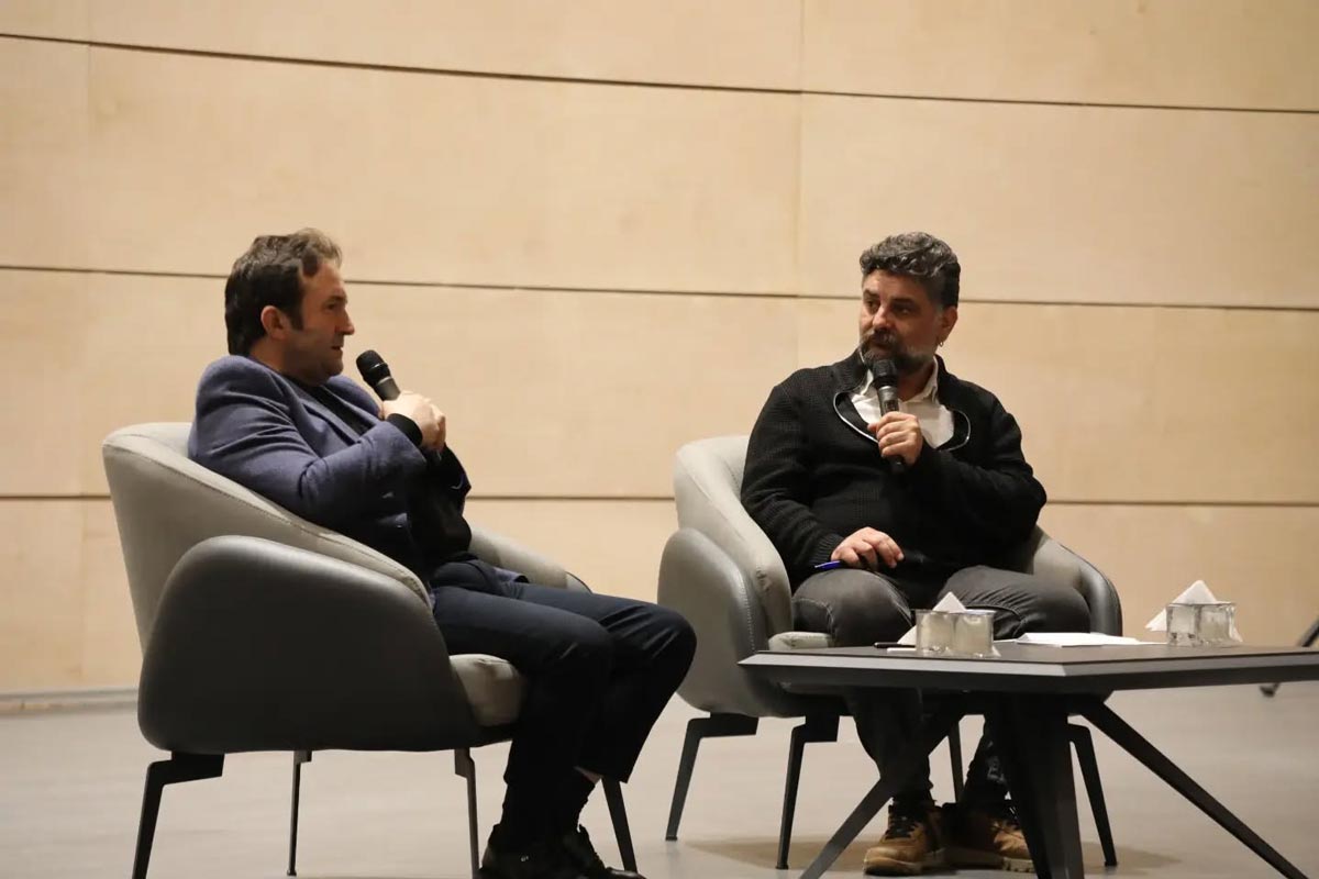 KÜRSÜ YOK,  PROTOKOL YOK!