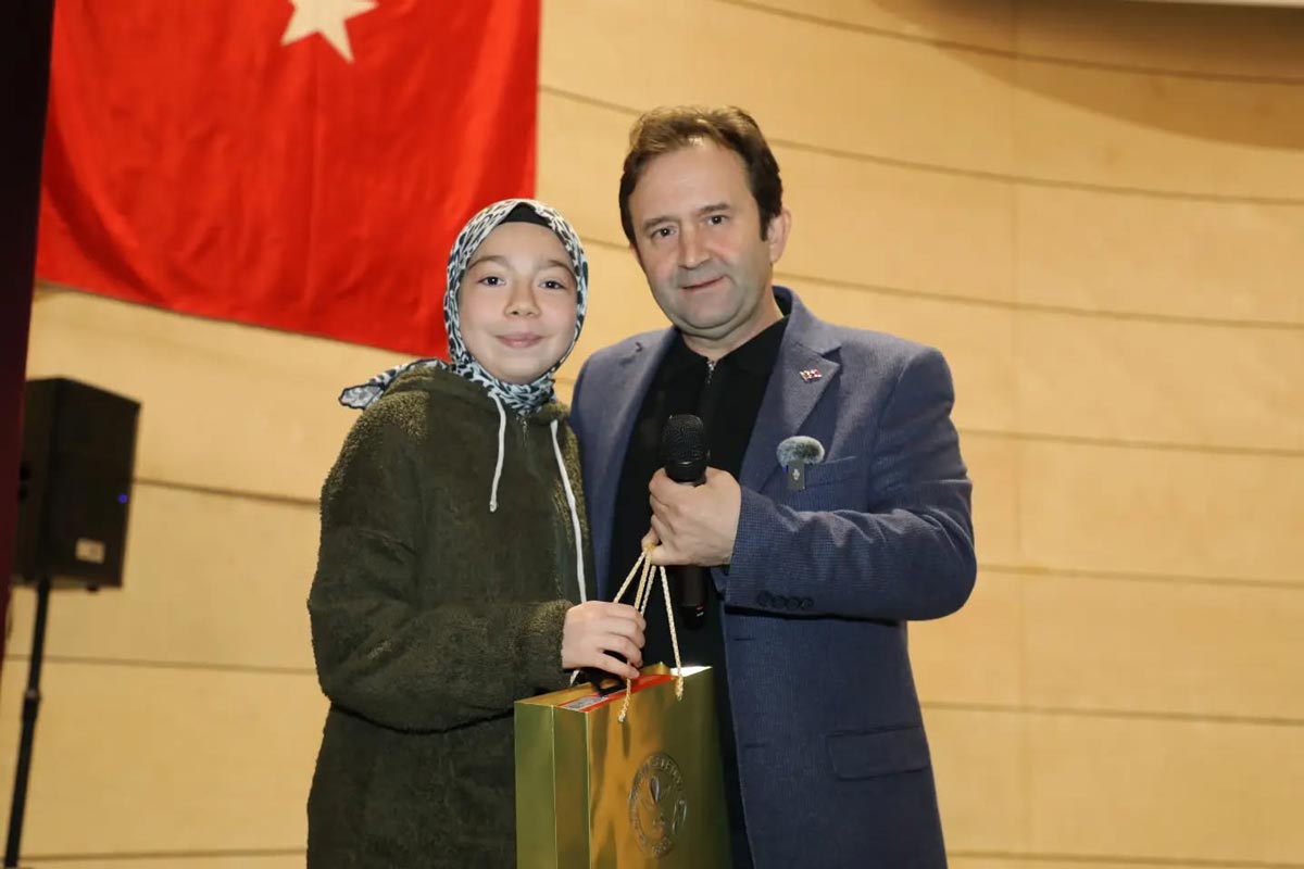 KÜRSÜ YOK,  PROTOKOL YOK!