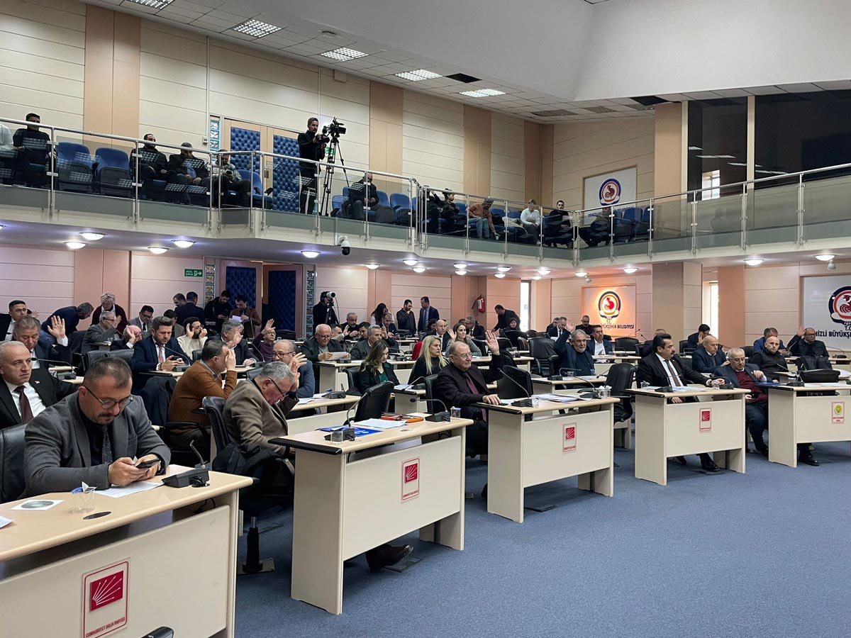 SU POLEMİĞİ MECLİSE TAŞINDI