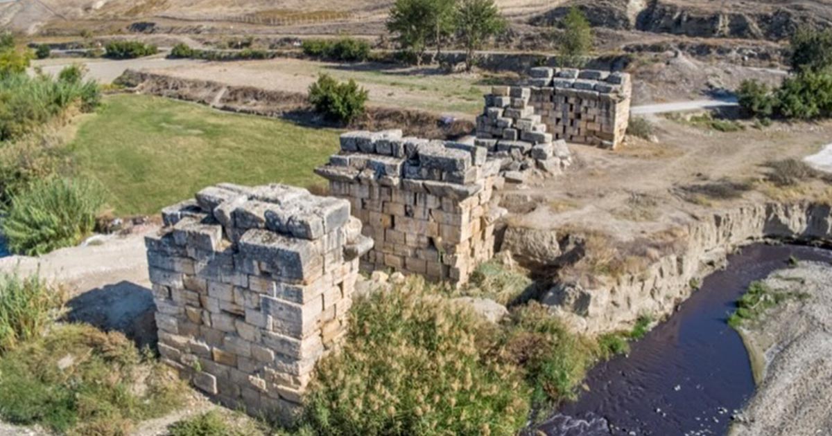 1300 YIL SONRA AYAĞA KALDIRILDI