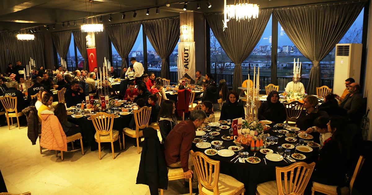 İSİMSİZ KAHRAMANLAR BULUŞTU