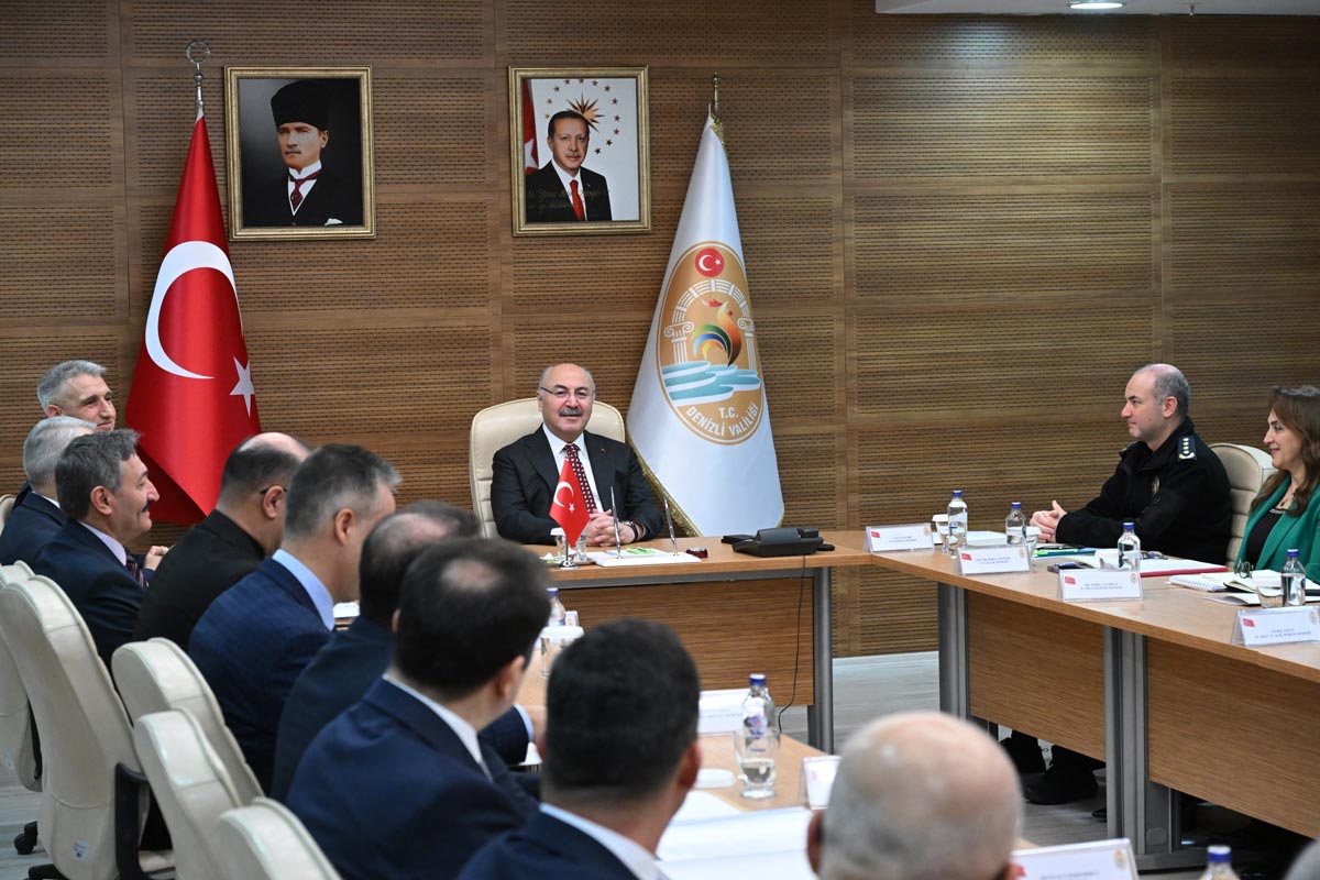 DENİZLİ’DE KAMU HİZMETLERİ MASAYA YATIRILDI