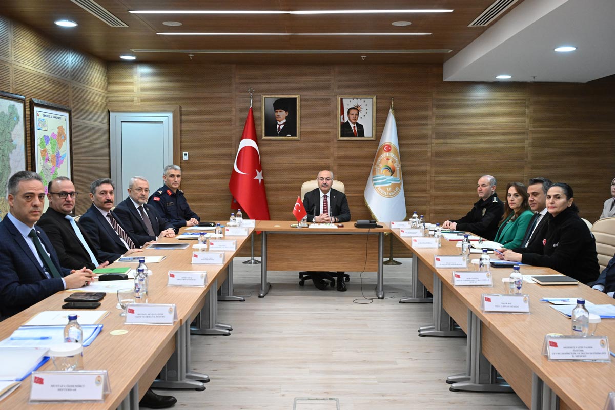 DENİZLİ’DE KAMU HİZMETLERİ MASAYA YATIRILDI