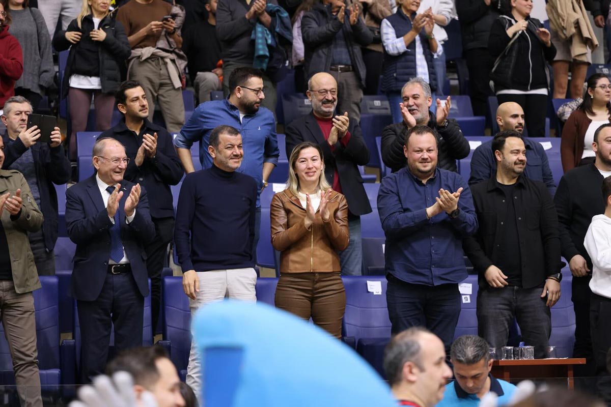 DENİZLİ’NİN SULTANLARI FİLEDE DURDURULAMIYOR