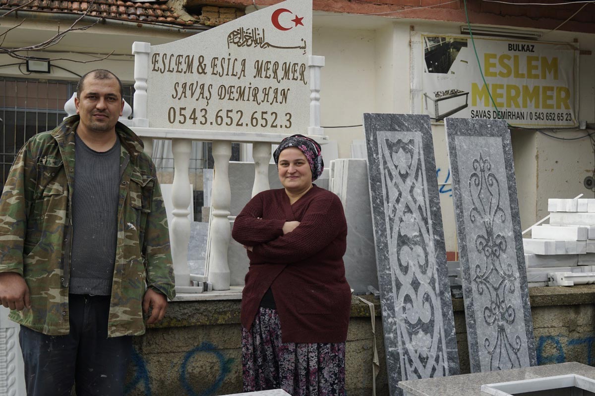 OMUZ OMUZA HAYAT MÜCADELESİNDE MERMER USTASI OLDU