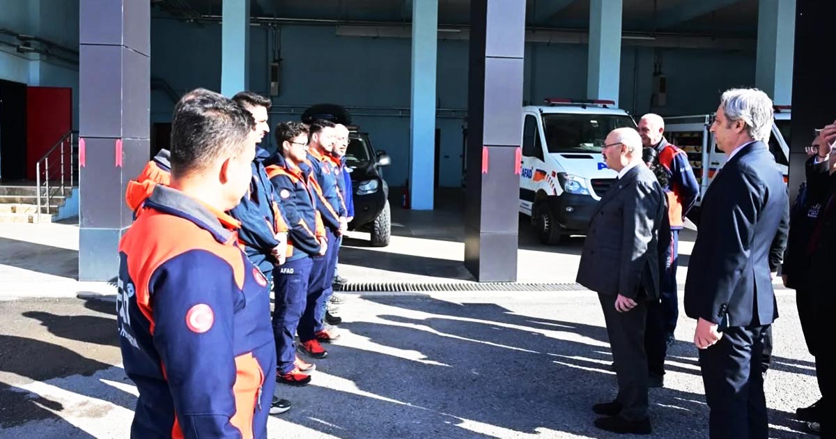 VALİ KÖŞGER, AFAD’TAN BRİFİNG ALDI