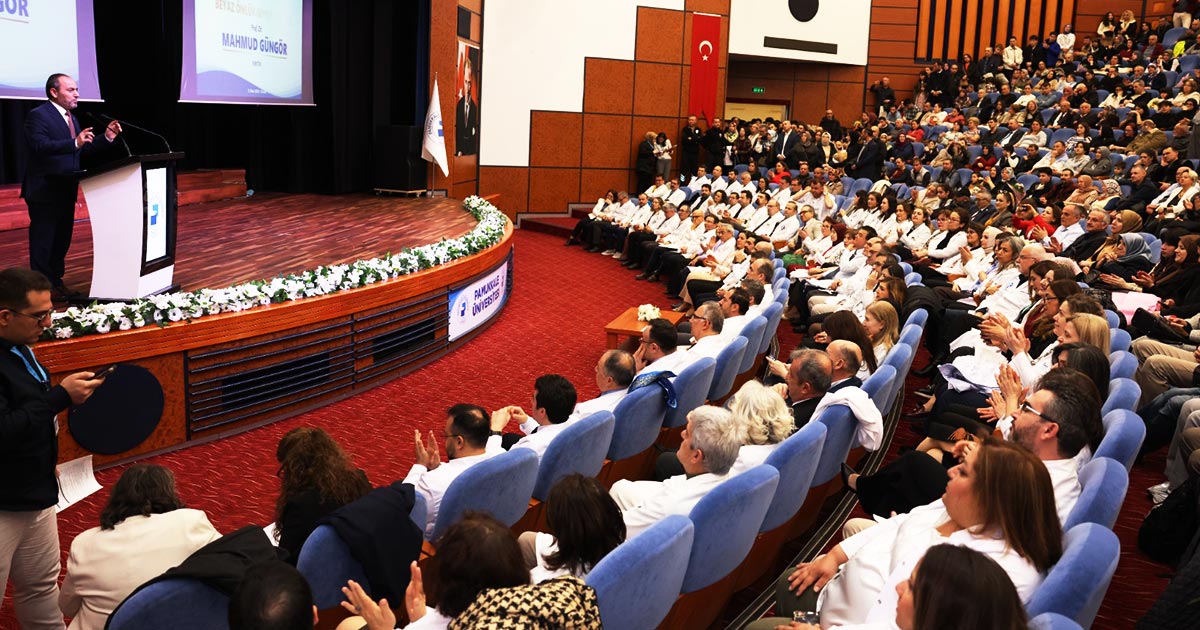 PAÜ’DE 273 TIP ÖĞRENCİSİ BEYAZ ÖNLÜKLERİNİ GİYDİ