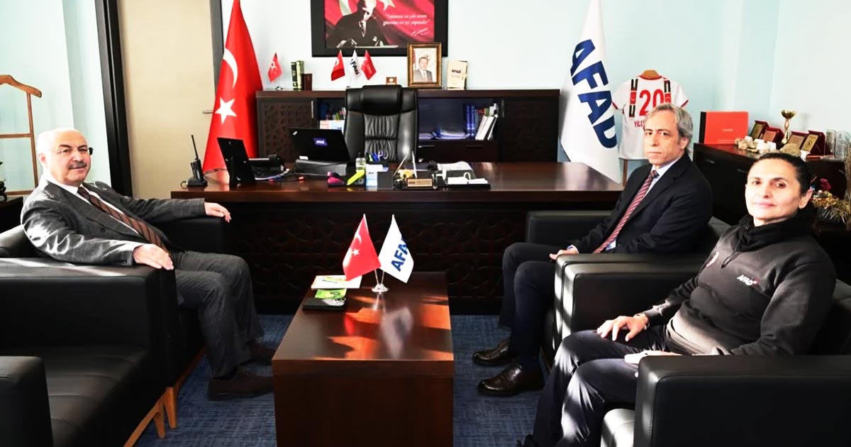 VALİ KÖŞGER, AFAD’TAN BRİFİNG ALDI